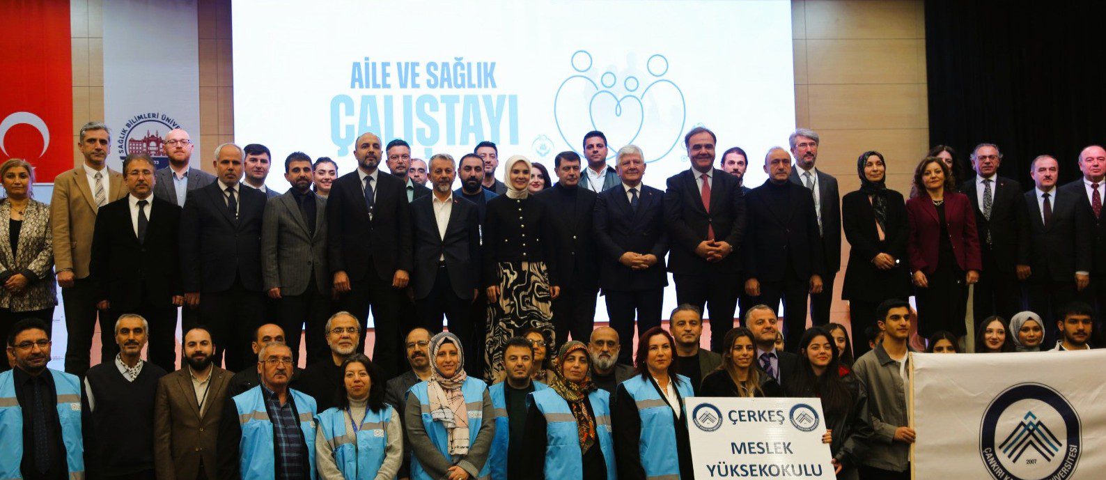 “Bizi Biz Yapan En Temel ve Kıymetli Yapı” Aile ve Sağlık Çalıştayı Yapıldı